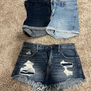 Hollister shorts bundle - size 3 - 26 inches